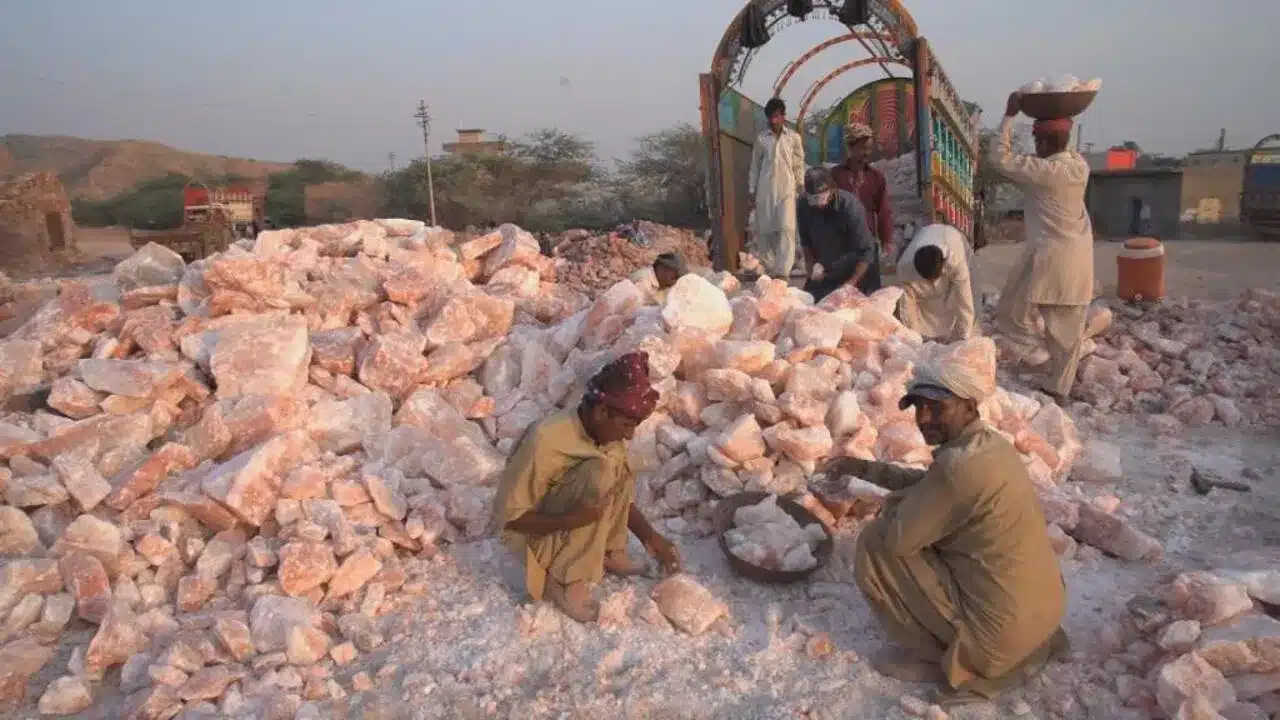 rocksaltpns-Himalayan-Pink-Salt-himalayan-pink-salt-exporters-in-pakistan