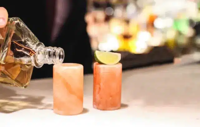 rocksaltpns-Himalayan-Salt-Shot-Glasses-experience-the-magic-of-himalayan-salt-shot-glasses-and-elevate-your-beverage-moments-img2