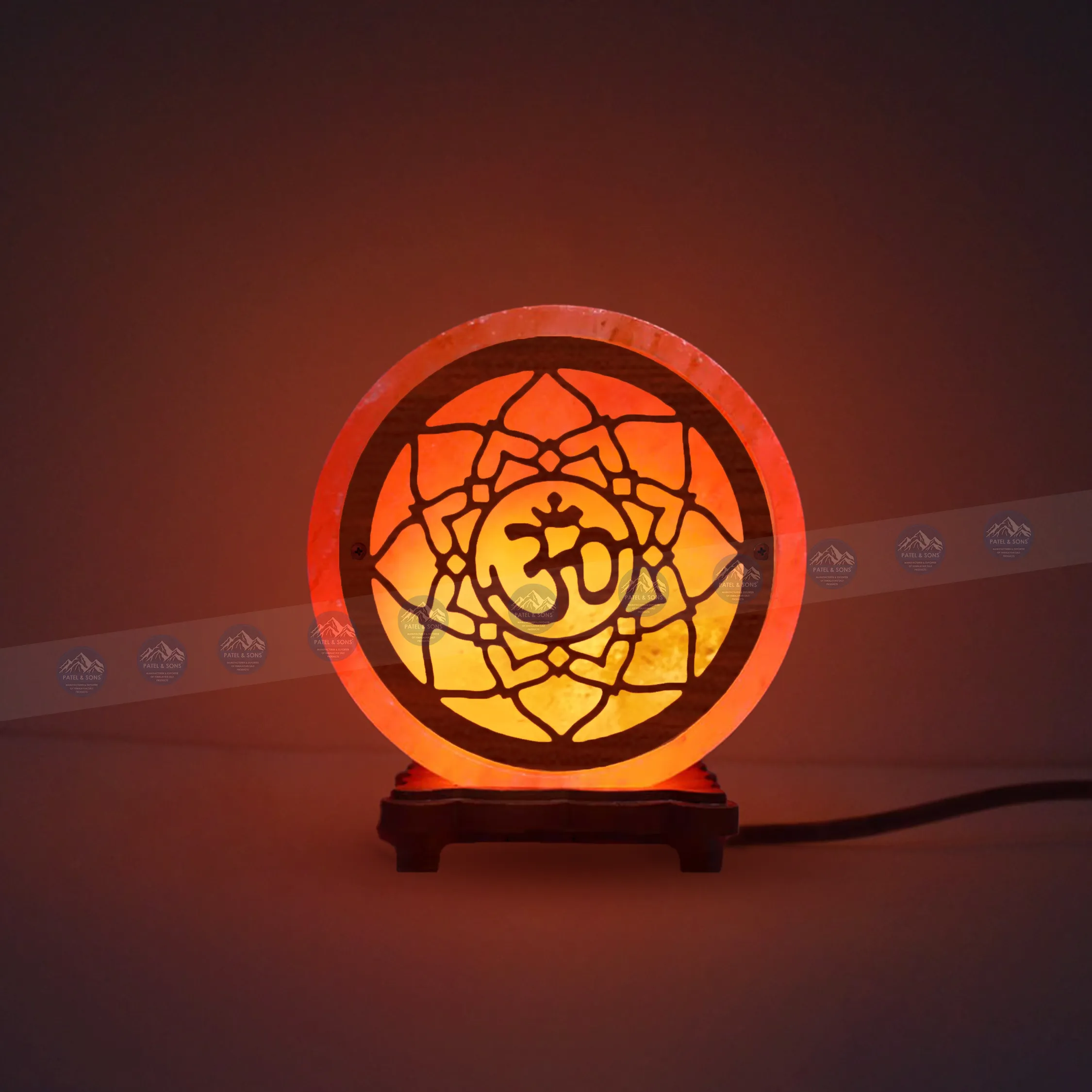 Pink Salt Lamp Wooden Round Sheet (om)