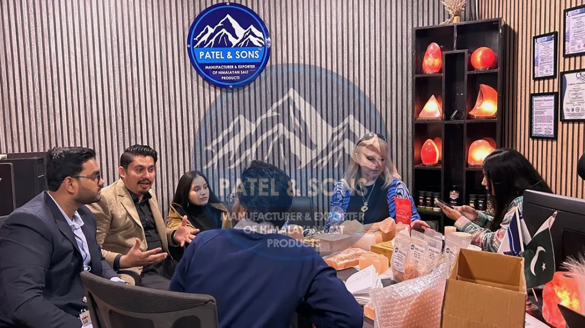 rocksaltpns-pink-salt-office-02